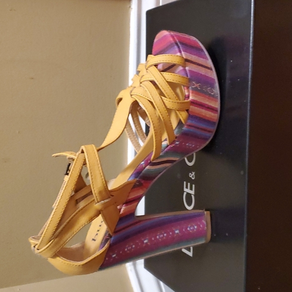 Yellow boho platform sandals wooden platform - Picture 6 of 8